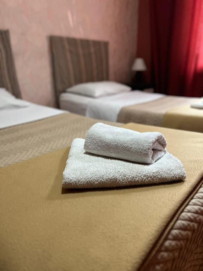 Hotel Albatros Батуми Экстерьер фото